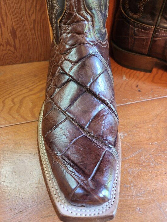 Lucchese Classics L1460 American Alligator Cowboy Boots Men’s 10E (Style L1460)